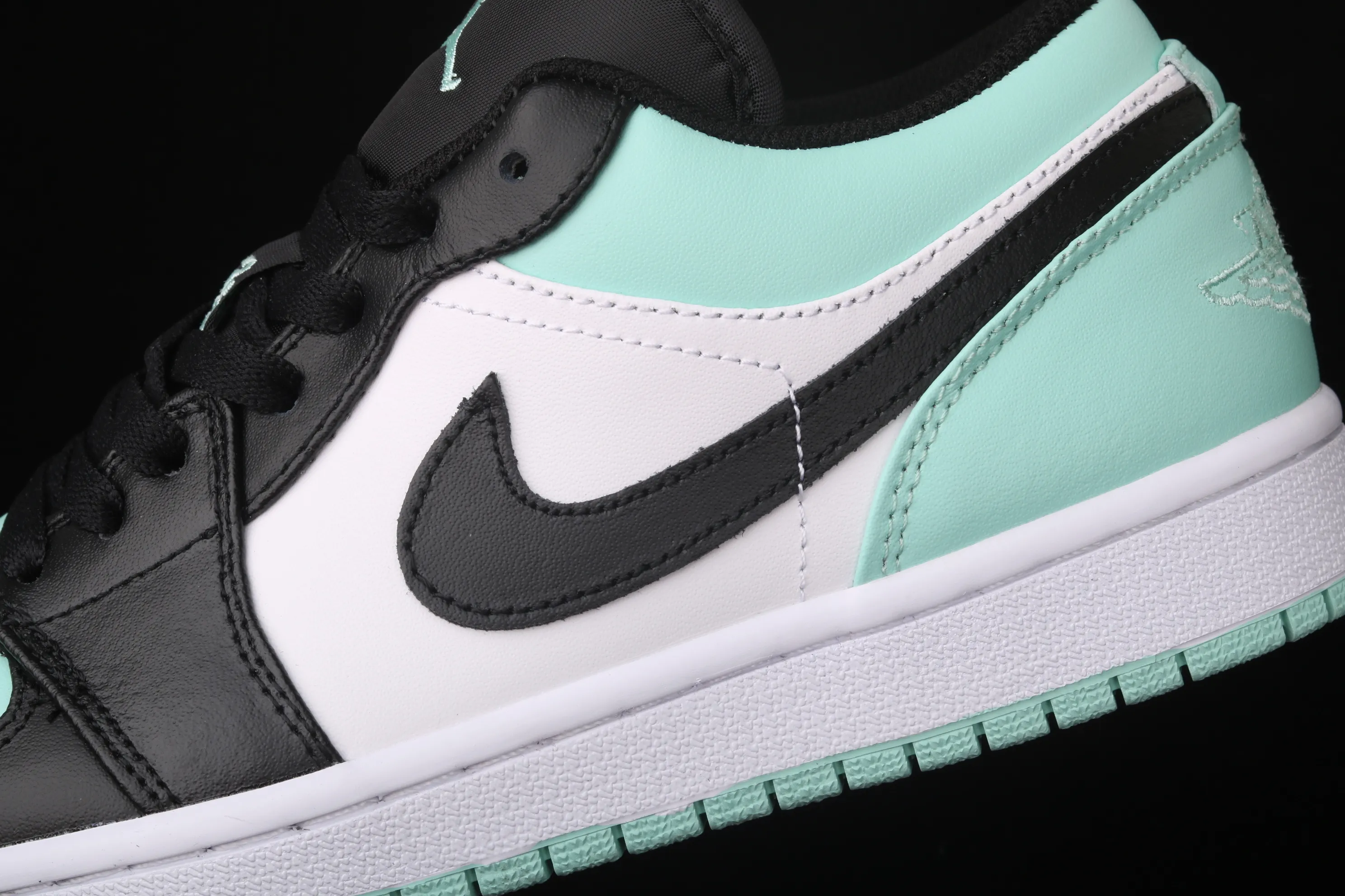 All categories Air Jordan Jordan series basketball shoes Air Jordan 1 Low New version Air Jordan 1 Low AJ1 Joe 1 low top leather cultural and leisure sports sneakers 553558-117